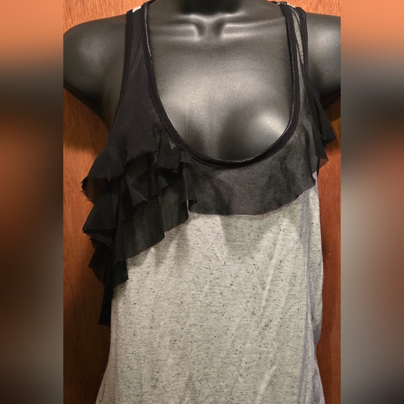 Anthropologie Chic Black & Gray heathered Ruffle Tank Top szM - Picture 3 of 6